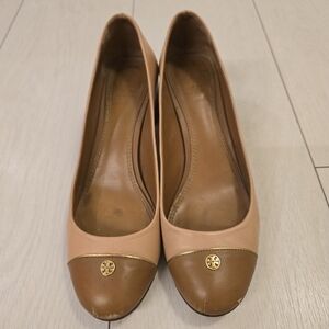 Tory Burch Tan and Brown Pumps